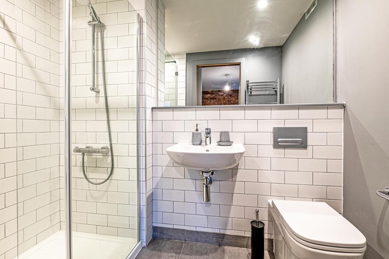 Carriage Works In Preston Apartment *