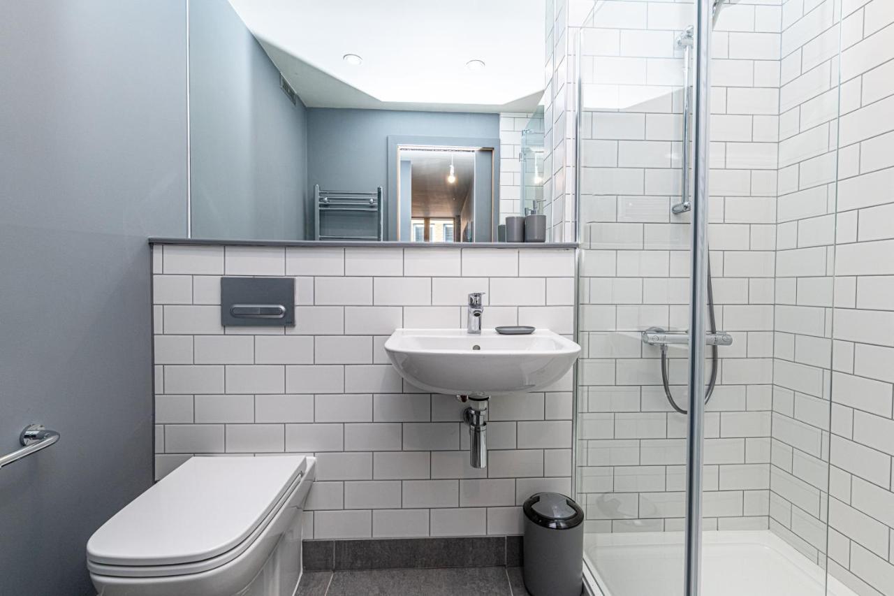 Carriage Works In Preston Apartment *